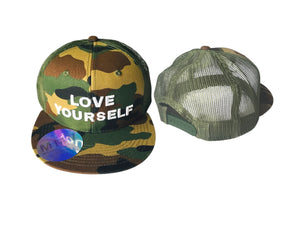 UNISEX TRUCKER HAT